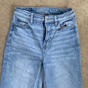 American Eagle Mom Straight Jeans size 00
